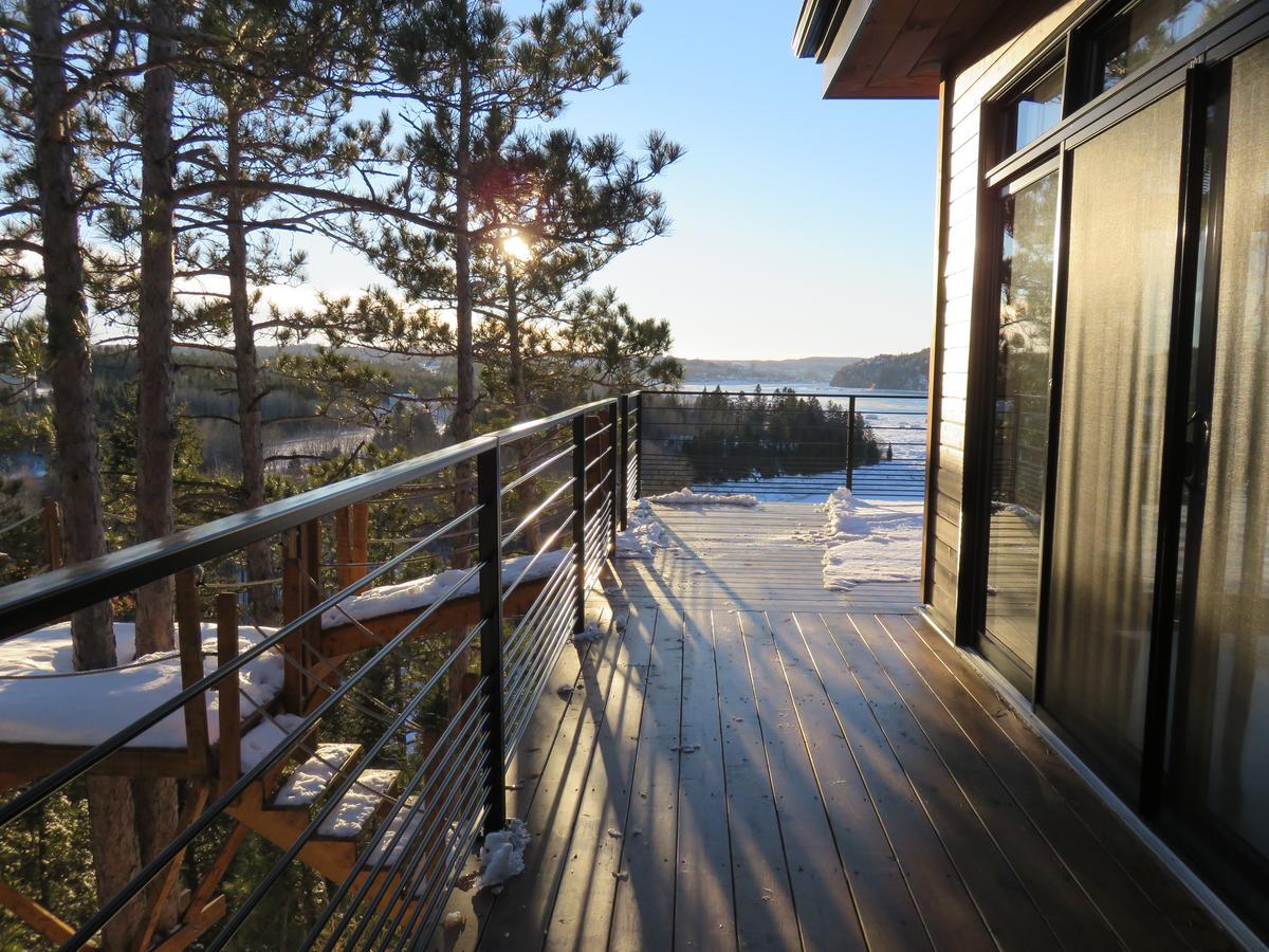 Gite Du Haut Des Arbres Saguenay Exterior photo